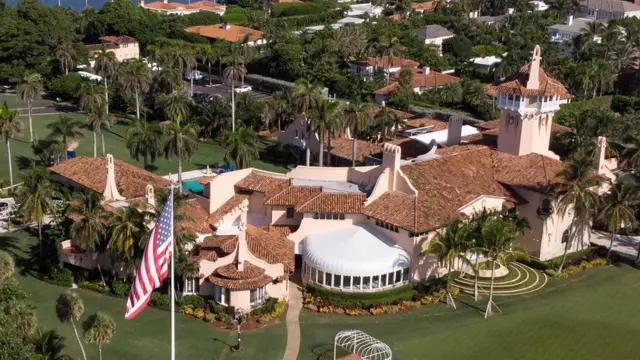 Uma vista aérea da casa do ex-presidente dos EUA, Donald Trump,Mar-a-Lago, depois que Trump disse que agentes do FBI a invadiram,Palm Beach, Flórida, EUA,15agosto2022