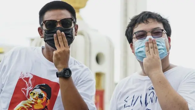 พริษฐ์ ชิวารักษ์และจตุภัทร์ บุญภัทรรักษา