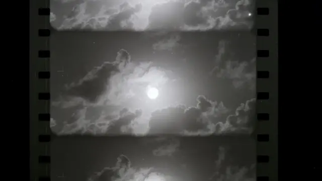 Imagen de una detonación nuclear a gran altura.