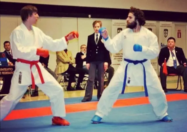 يؤكد غولي زاده أنه حتى الآن لم يفهم سبب اعتقاله في إيران في 2004