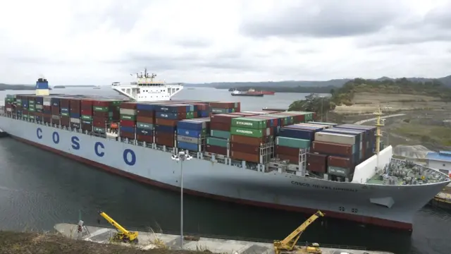 Kênh Panama là một tuyến hàng hải trọng yếu.