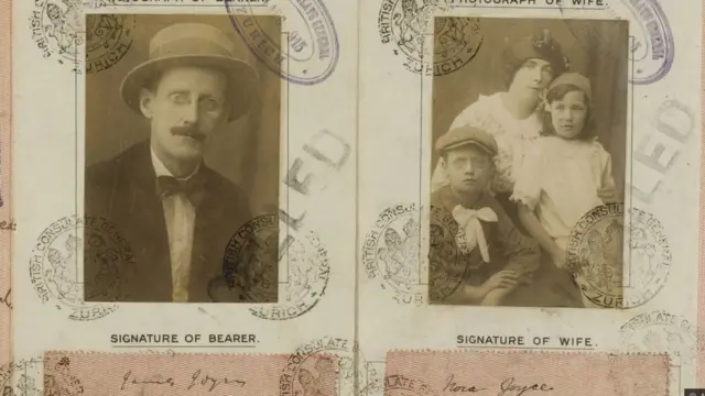 قدیم پاسپورٹ