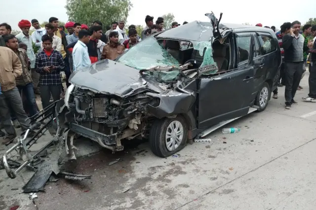 જશોદાબેન જે કારમાં મુસાફરી કરી રહ્યા હતા તે દુર્ઘટનાગ્રસ્ત કારની તસવીર