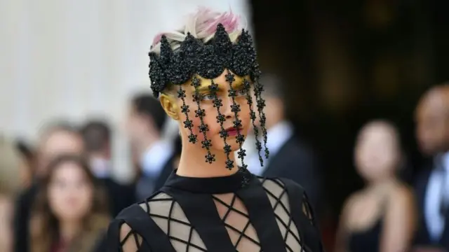 Модель и актриса Кара Делевинь