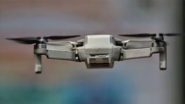 జమ్మూకశ్మీర్‌లో ఒక దాడి డ్రోన్‌ల సాయంతో జరిగిందన్న అనుమానాలు, మరో రెండు డ్రోన్ల సంచారం కలకలం సృష్టించింది.