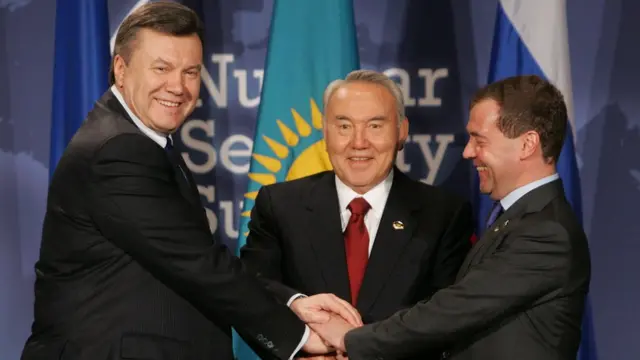 Янукович, Назарбаєв, Медведєв