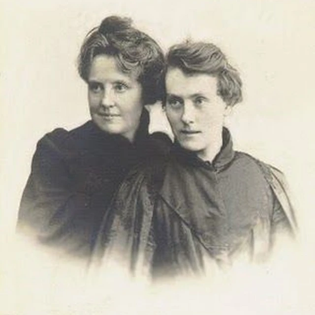 Une photo ancienne de Katherine Bradley et Edith Cooper