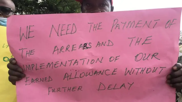 SSANU member carry placard