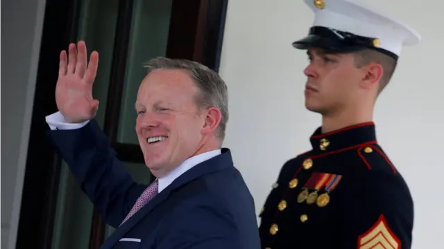 Шон Спайсер - уже колишній речник Білого дому