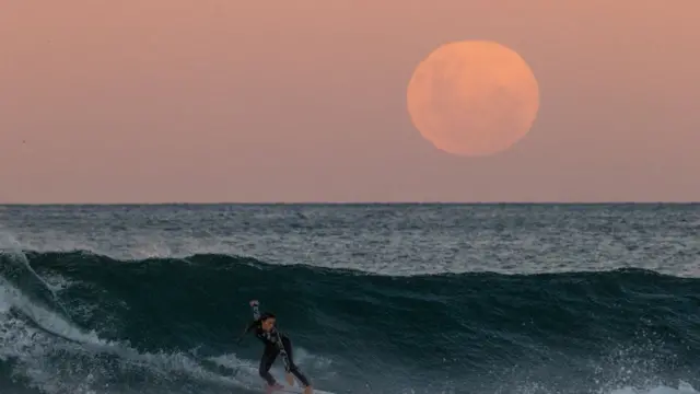 ரத்த நிலவு