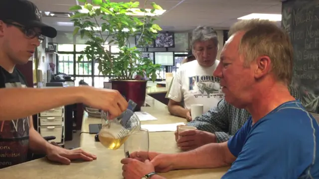 Fila para tomar vino