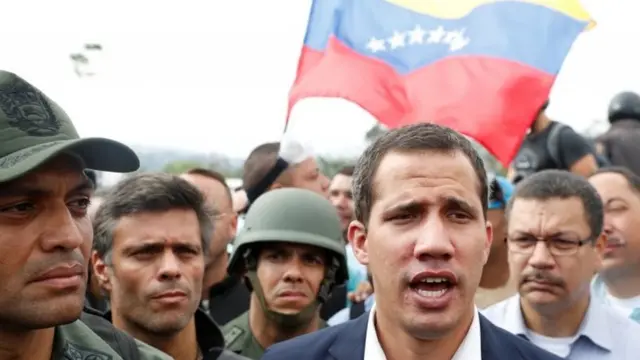 Juan Guaidó ao ladofree bet and bonusmilitares efree bet and bonusLeopoldo López