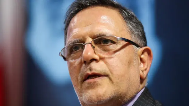 ولیالله سیف بیش از ۲۰ سال مدیریت بانکهای مختلف دولتی را در ایران بر عهده داشته است