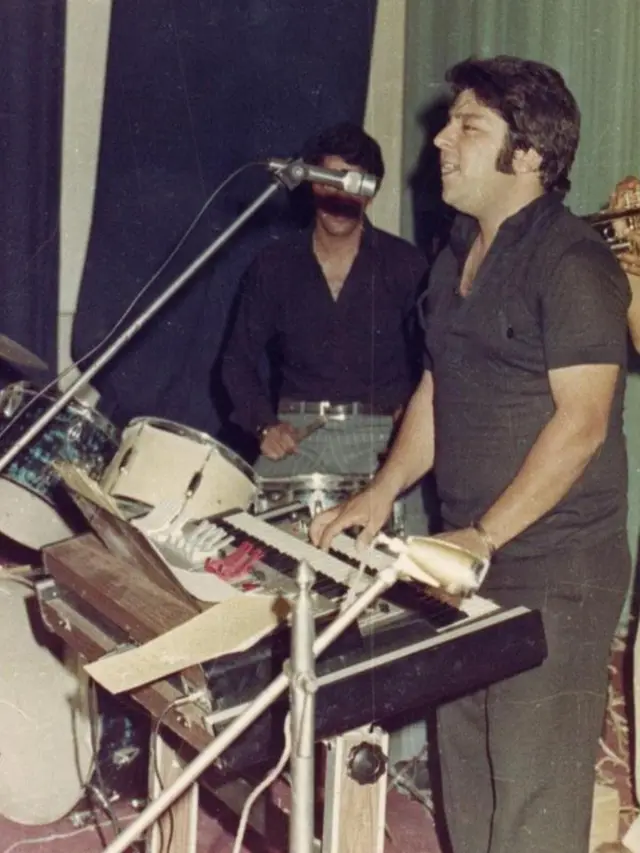 احمد ظاهر