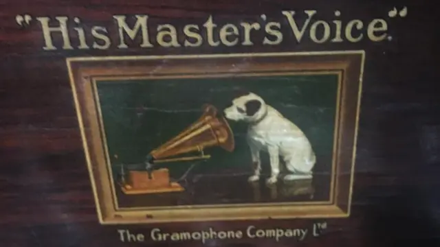 پہلا پشتو گانا گرامو فون کمپنی نے ریکارڈ کیا تھا