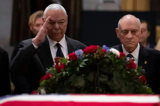 Colin Powell, 2018'de eski ABD başkanlarından George Bush'un cenaze töreninde