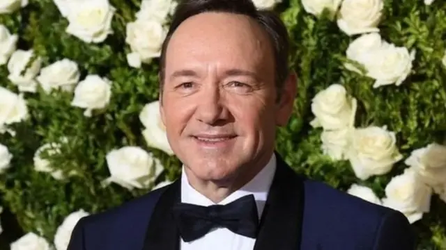 "Картковий будинок"