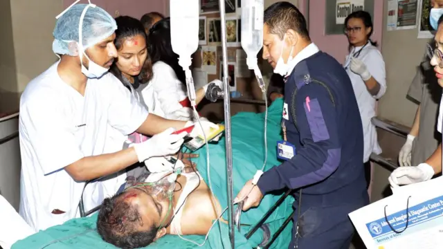 ढाकाबाट आएको विमान दुर्घटनाग्रस्त