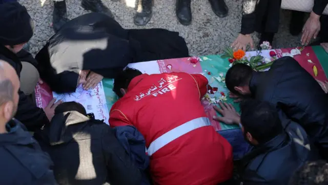 تشییع پیکر آتش نشانان