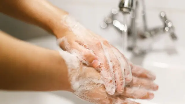 கை கழுவும் படம்