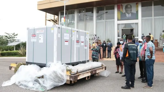 دولت بریتانیا اهدای واکسن‌های کرونا را از مرداد ماه آغاز کرده است