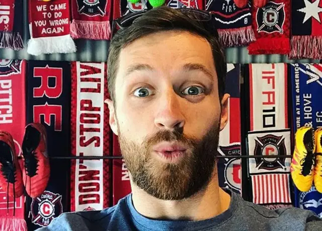 দলের অধিনায়ক স্পেনসার ওয়েন একজন সফল ইউটিউবার