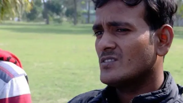 রবু, সীমান্ত অতিক্রম করার সময় আটক।