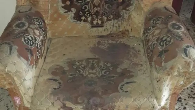 Mrlje od krvi na Muhamedovoj fotelji