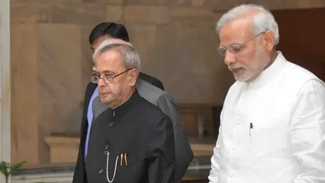 પ્રણવ મુખરજી અને મોદી