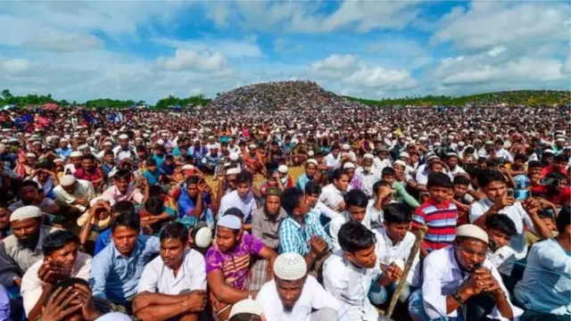 বাংলাদেশে বর্তমানে এগারো লাখের বেশি রোহিঙ্গা আশ্রয় নিয়েছে