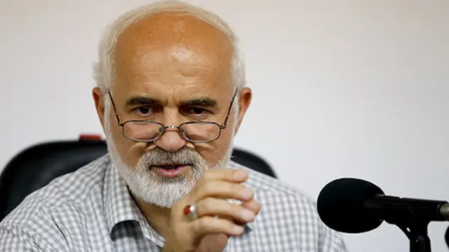 احمد توکلی از چهره های سیاسی محافظه کار موسس یک نهاد غیردولتی مبارزه با فساد با نام "دیده بان شفافیت و عدالت" است