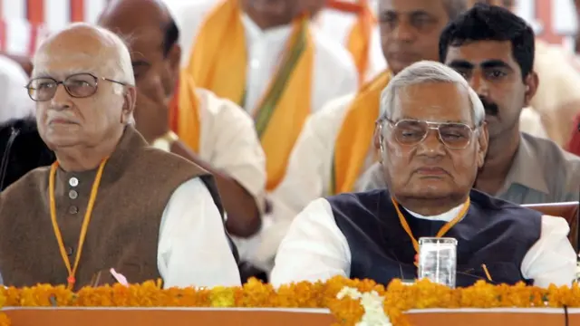 अडवाणी आणि वाजपेयी