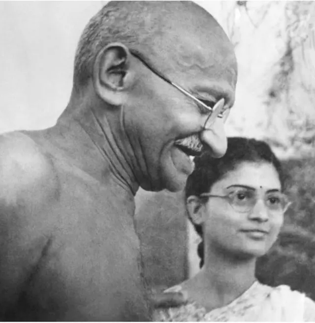 మన నేతలు రసికులే