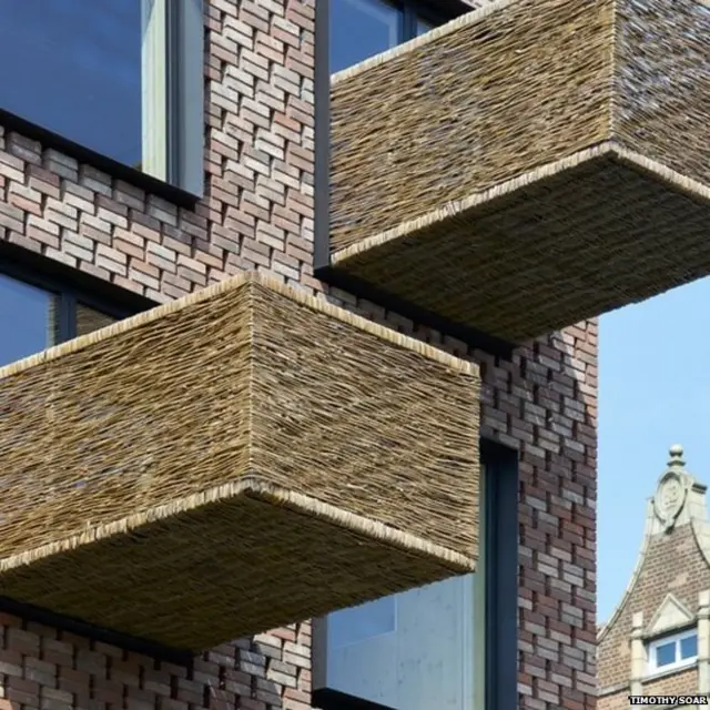 यूके बिल्डिंग