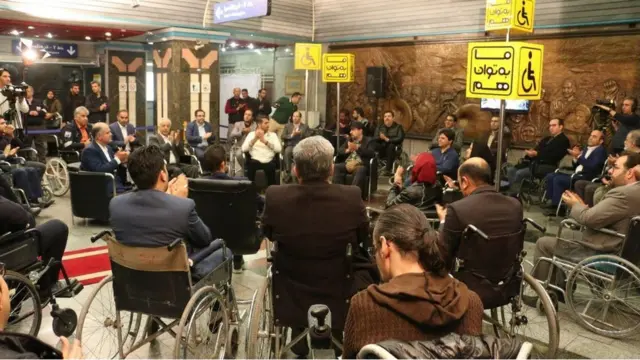 روز جهانی معلولان، مدیران شهرداری تهران با ویلچر به ایستگاه مترو رفتند