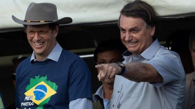 Ricardo Salles ao lado de Jair Bolsonaro