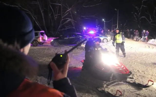 Оцепление вблизи места падения самолета