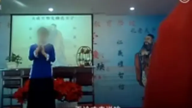 Una de las profesoras decía que si la mujer pedía comida, en lugar de cocinar, estaba desobedeciendo las reglas.