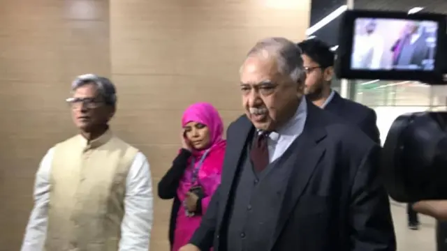 ঐক্যফ্রন্টের আহ্বায়ক ড. কামাল হোসেনের নেতৃত্বে এই বৈঠকের আয়োজন করা হয়।