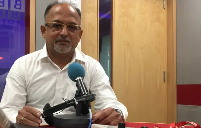 निरंजन तकले