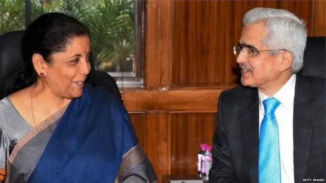 ਨਿਰਮਲਾ ਸੀਤਾਰਮਨ ਅਤੇ ਰਾਜੀਵ ਕੁਮਾਰ