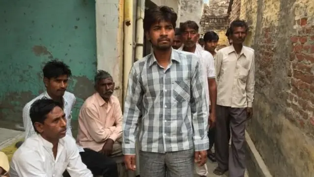 गुलाम अहमद के परिवार वाले