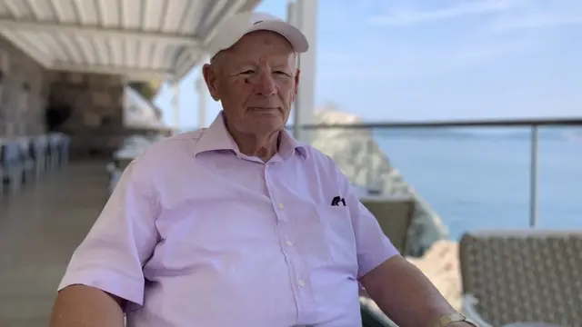 Vladimir Mitrović ima 88 godina i živi u Pržnu