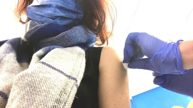 Мне делают укол