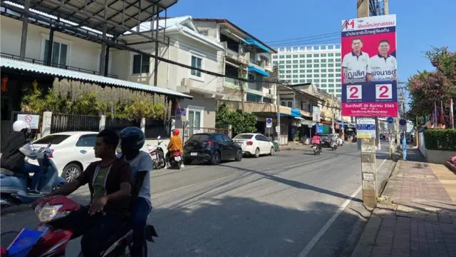 ป้ายหาเสียงเลือกตั้งของอดีตนายก อบจ.เชียงใหม่