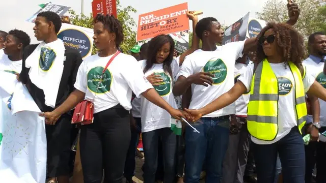 Awọn ọdọ to n fẹ́honu han nilu Abuja