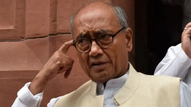 દિગ્વિજય સિંહે કહ્યું, મોહન ભાગવત નરેન્દ્ર મોદી અને યોગી આદિત્યનાથને પાર્ટીમાંથી હઠાવે