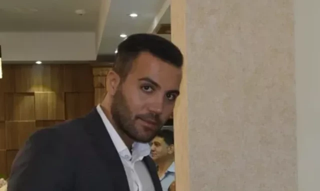 مهراد اسدی عیداوند از ۳۱ مه ۲۰۲۵ در بازداشت پلیس مهاجرت آمریکاست و چند بار دست به اعتصاب غذا زده است