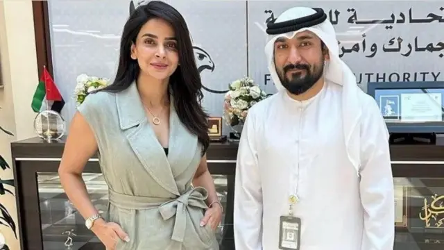 صبا قمرمتحدہ عرب امارات کے حکام کے ساتھ