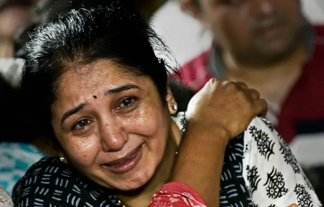 পহেলগাম হামলায় নিহত, মহারাষ্ট্রের সঞ্জয় লেলের শেষকৃত্যে তার প্রিয়জনরা